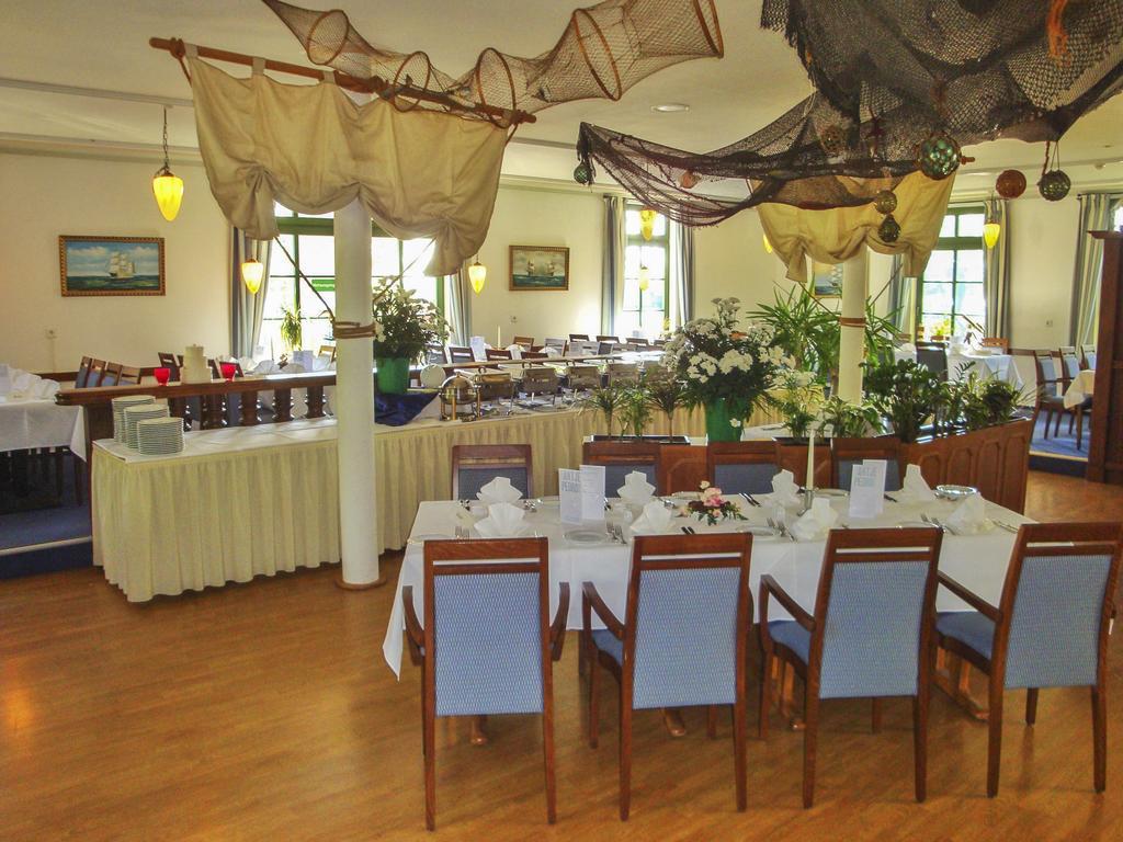 Hotel & Restaurant Lenzer Krug Malchow  Exterior foto