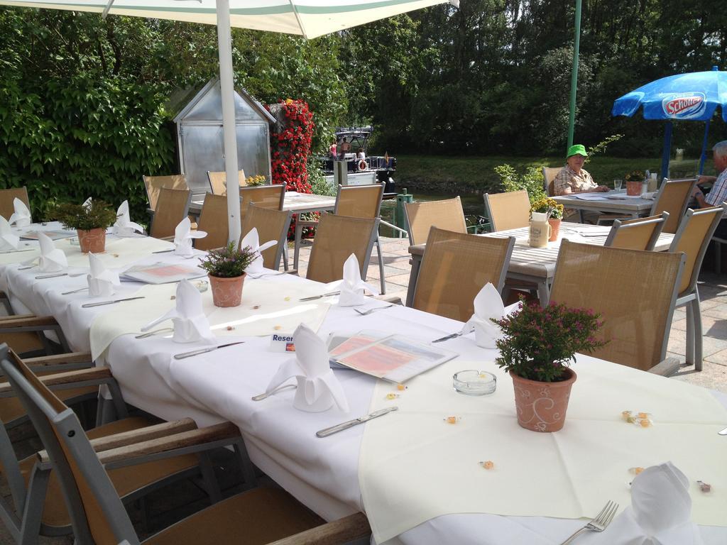 Hotel & Restaurant Lenzer Krug Malchow  Exterior foto