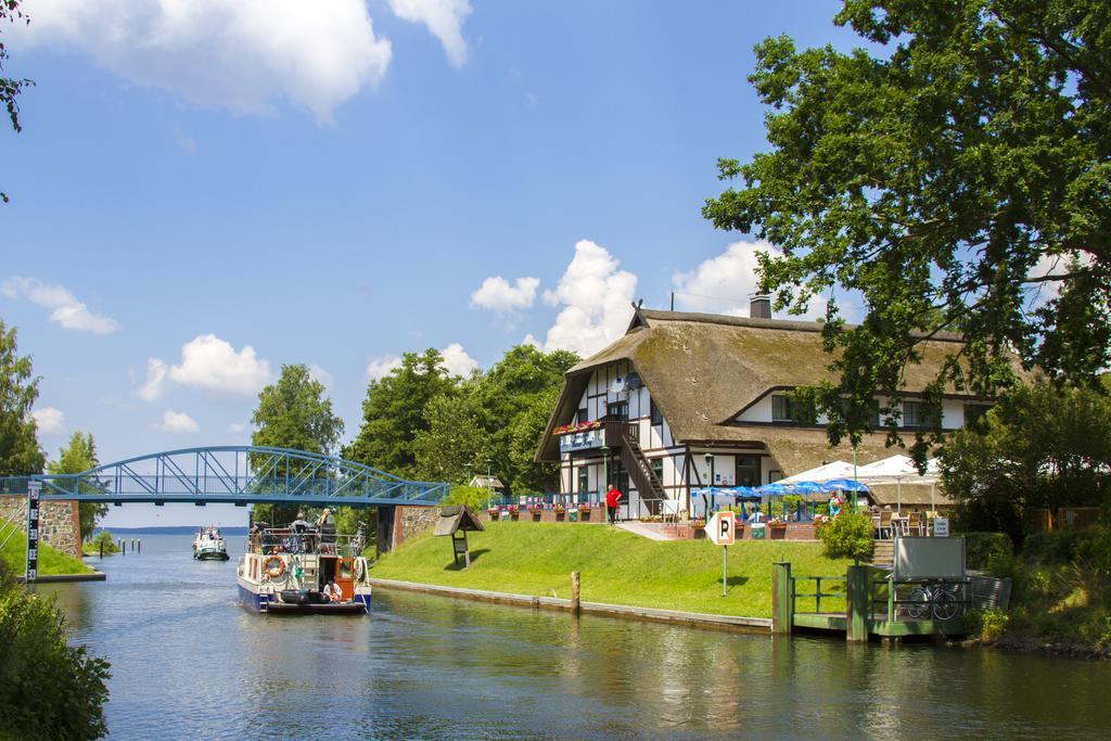 Hotel & Restaurant Lenzer Krug Malchow  Exterior foto