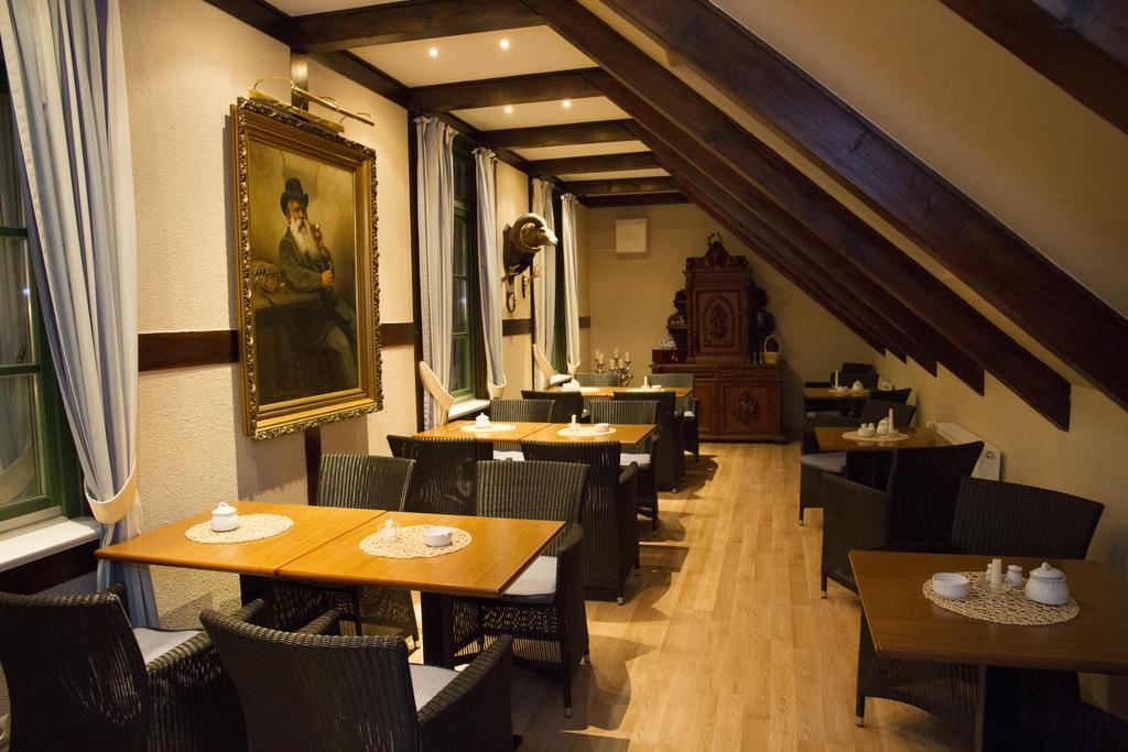 Hotel & Restaurant Lenzer Krug Malchow  Exterior foto